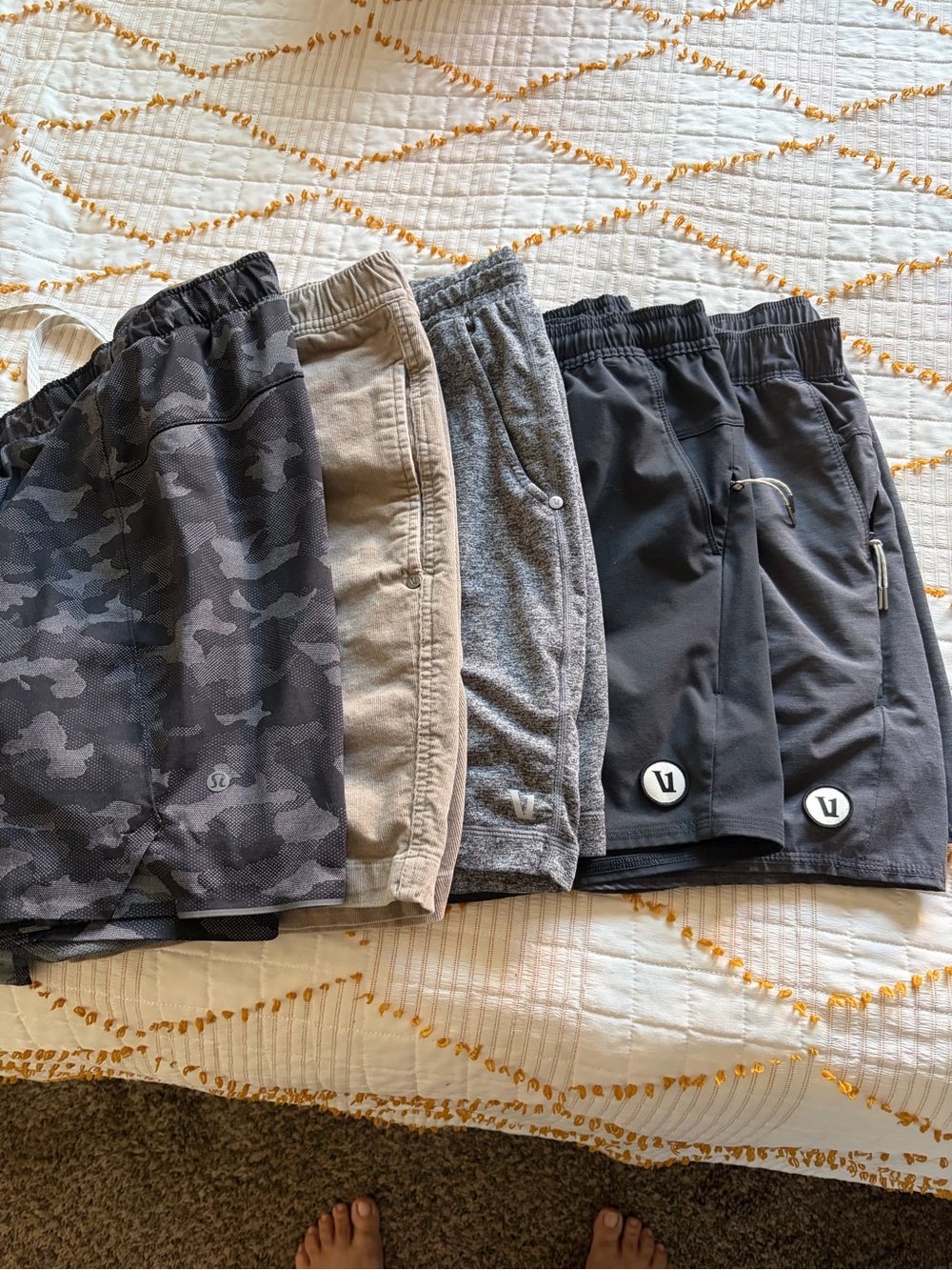 Vuori & Lululemon men’s shorts bundle of 5